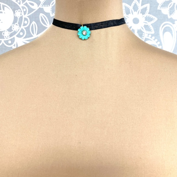 necklace on ribbon vintage blue charm with faux diamond - Picture 4 of 11